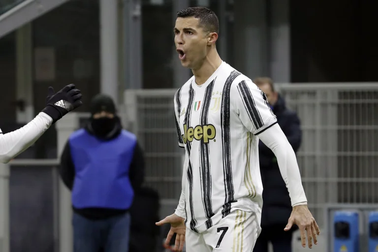 Après les deux buts de Cristiano Ronaldo de gagner Inter, Real Madrid Club réagit