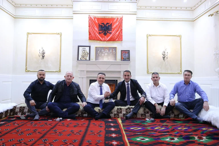 Daut Haradinaj trifft Avdi Tafilaj und dankt ihm für die nicht gefütterte Hilfe des Kosovo aus der Diaspora.