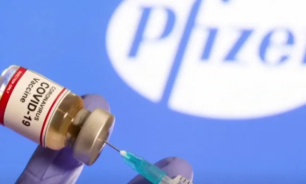 10 minuta pasi mori vaksinën Pfizer, punëtorja përjeton reaksion alergjik: Rasti i parë në ShBA