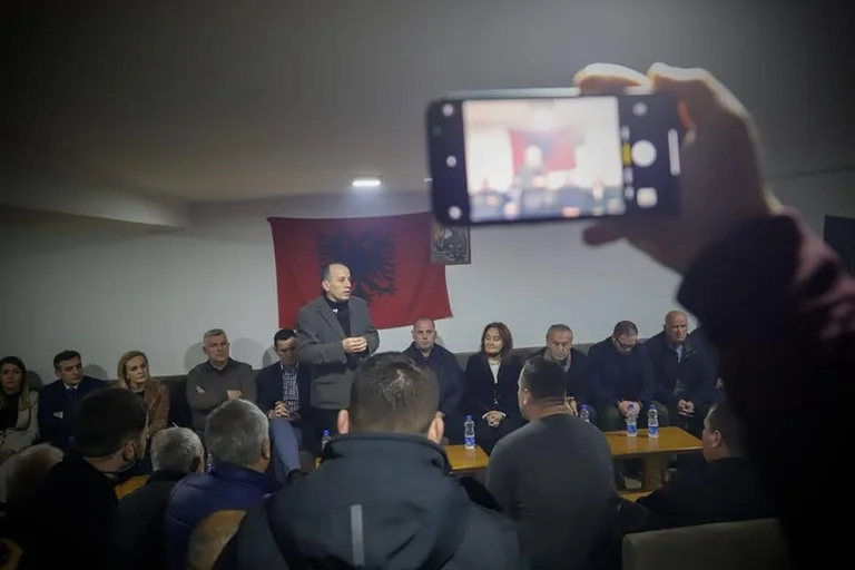 Shala: Dobrashevci i rreshtuar qind për qind me PDK’në