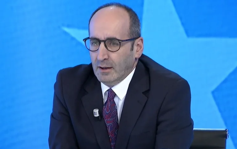 Mirena: Albin Kurti e Vjosa Osmani ikën të poshtëruar e të turpëruar nga veriu