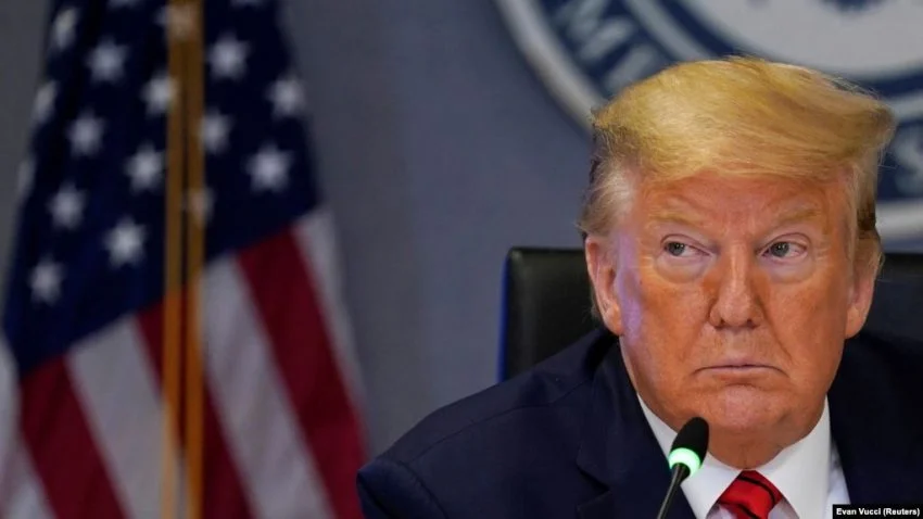 Trump  Anijet me naftë kanë nisur lëvizjen në Ngushticën e Hormuzit