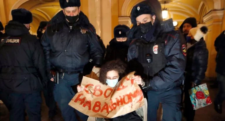 Kërkohet lirimi i Navalnyt, policia në Rusi me paralajmërim