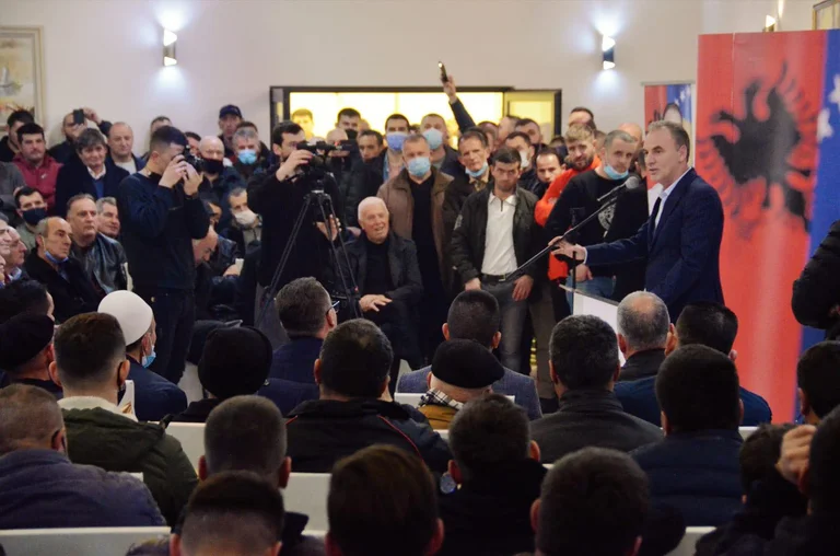 Grande Assemblea di Iniziativa nella città natale di Fatmir Limaj