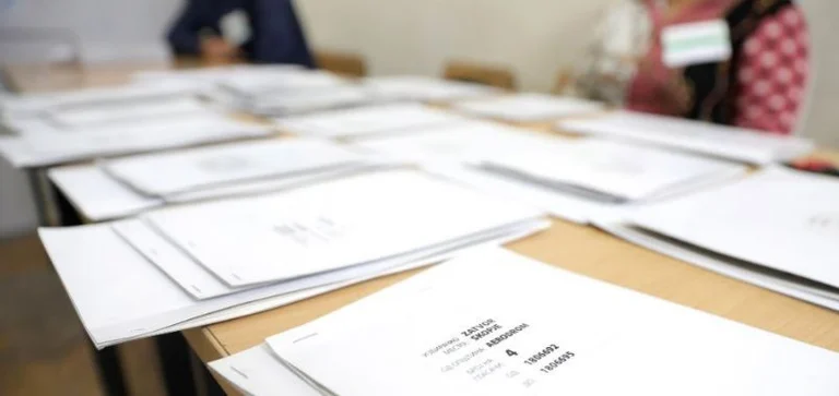 Votuesit e regjistruar jashtë vendit hiqen nga listat votuese në Kosovë