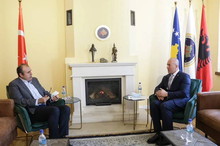 Ramush Haradinaj takon ambasadorin turk