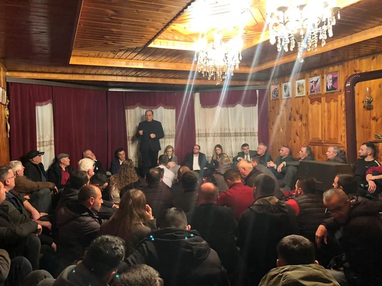 Ferat Shala: Qytetarët po i përgjigjen fuqishëm thirrjes së PDK-së për ta ndryshuar kursin keqqeverisës Kurti&Hoti