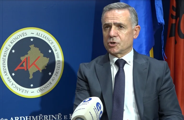 Isufi thotë se me AAK-në në Qeveri 1 miliard € do të destinohen për rimëkëmbjen ekonomike