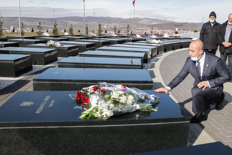 Haradinaj kujton Reshat Ymerin: Janari është muaji i lavdisë kombëtare