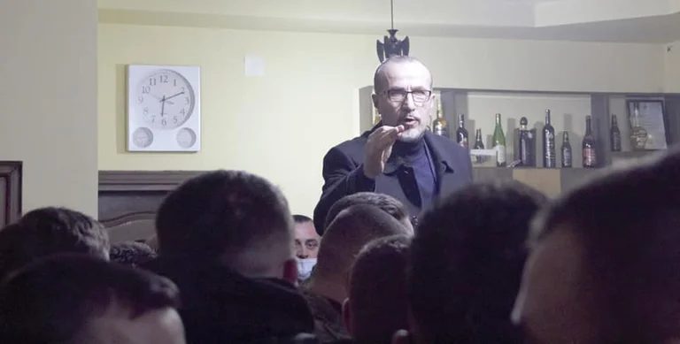 Haxhiu: Çdo votë për PDK-në, është liri për Hashim Thaçin, Kadri Veselin