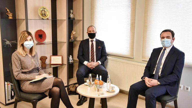 Ambasadori i preferuar: Takimet e shpeshta të Kurtit me norvegjezin Grondahl