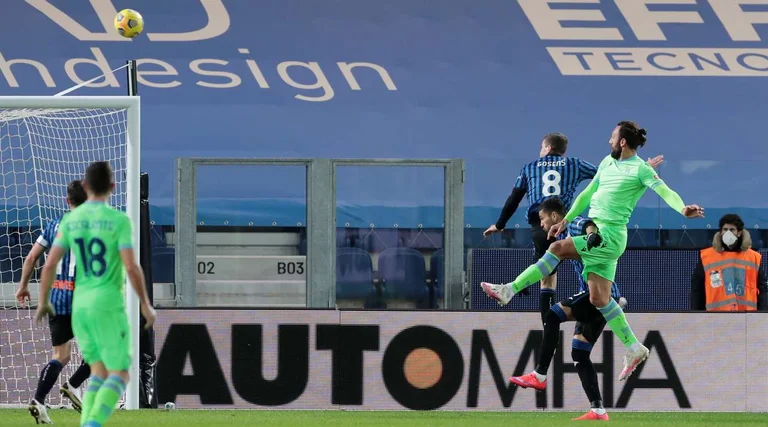 Muriqi ia bën sefte me gola te Lazio, por skuadra e tij poshtërohet nga Atalanta që fitoi me dhjetë lojtarë