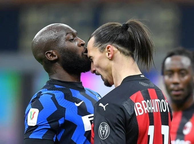 Ofendime raciste dhe me familje: Ja çfarë i thanë njëri tjetrit Ibrahimovic e Lukaku
