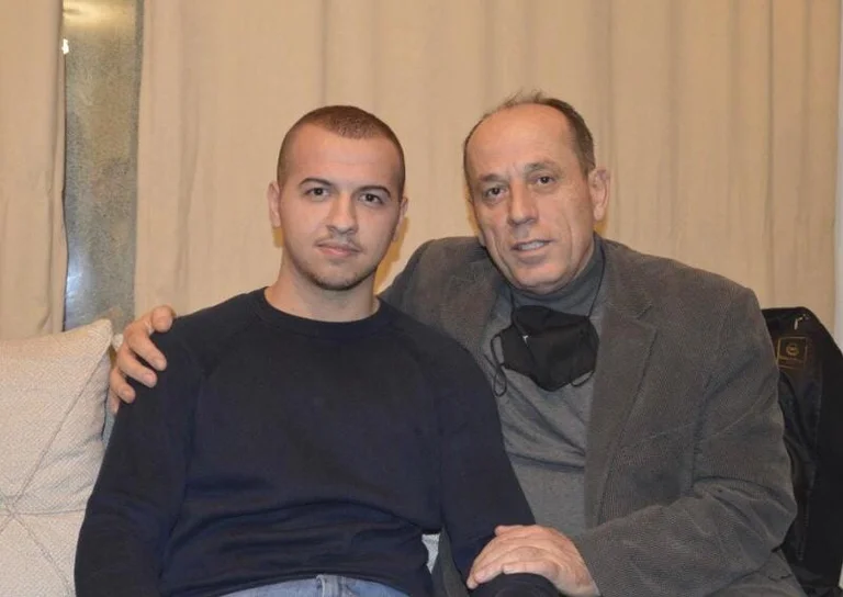 Ferat Shala takohet me djalin e heroit të Kombit, Halim Bajraktari