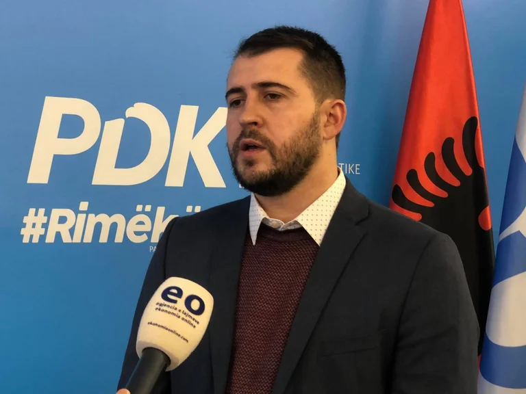 Mergim Lushtaku: Do të dalim të parët në zgjedhje, vota për PDK-në është mbrojtje e vlerave të luftës