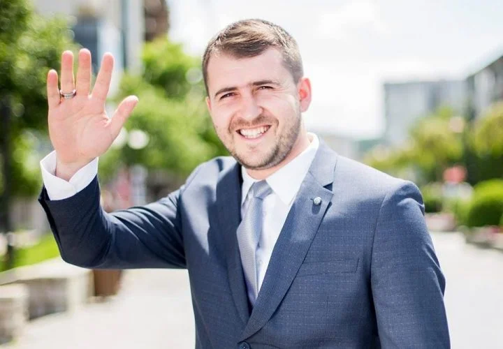 Mërgim Lushtaku publikon pamje nga mbështetja masive për PDK-në: “Dikë s’do ta zë gjumi”
