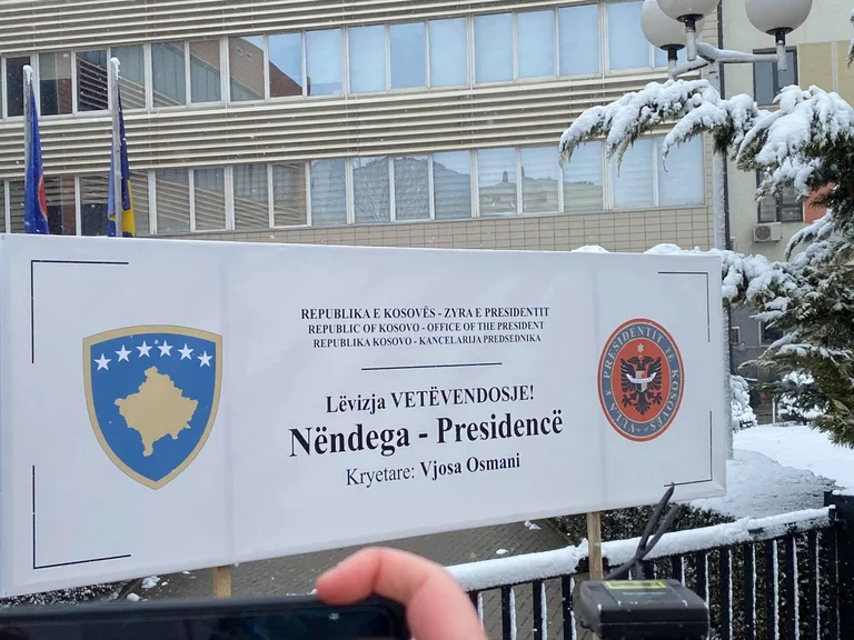 PSD me aksion të fuqishëm: E quajnë Presidencën “nëndegë të VV-së”