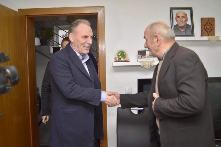 Fatmir Limaj shkon në veri të Kosovës për të prezantuar programin për mbrojtjen e vlerave kombëtare