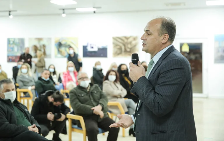 Hoxhaj: Nuk dolëm në rrugë kur u morën Thaçi e Veseli, të tjerët ta harrojnë se mund të dalin mbi ligjin dhe shtetin