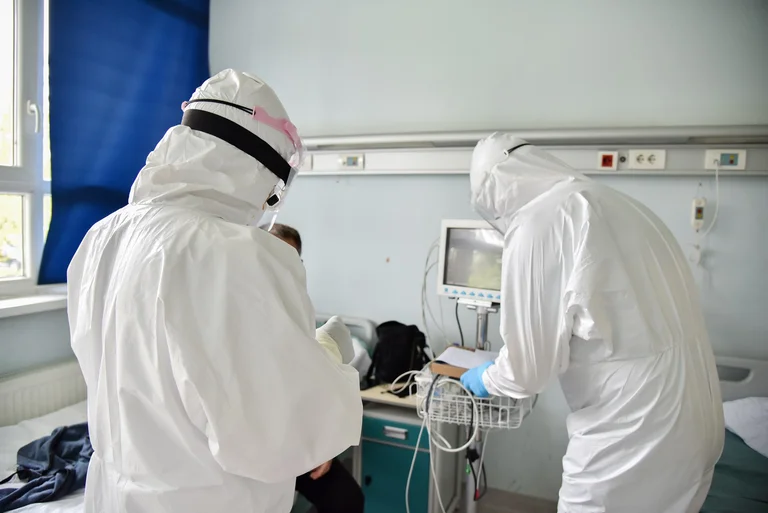 Babë e bir nga Lipjani vdesin brenda 3 ditëve nga koronavirusi