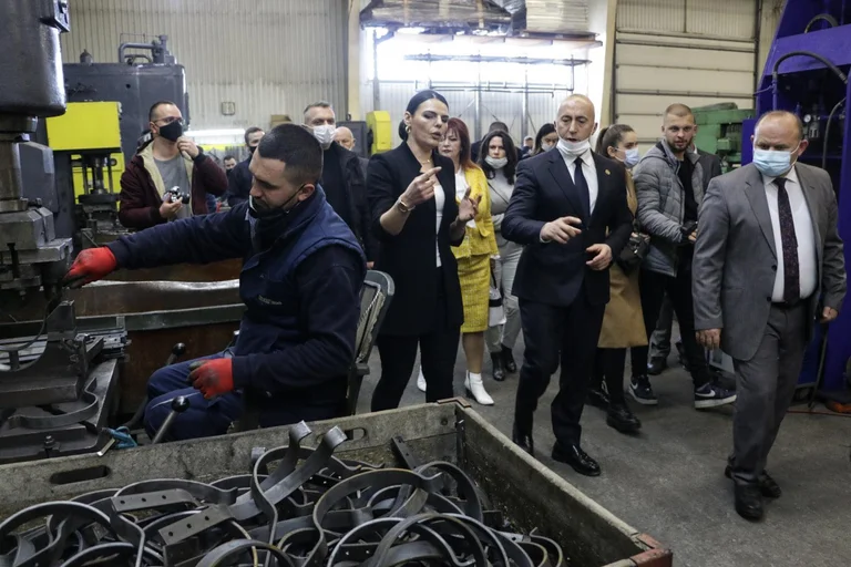 Haradinaj: Do rrisim dyfishin e pagës mesatare deri në vitin 2025