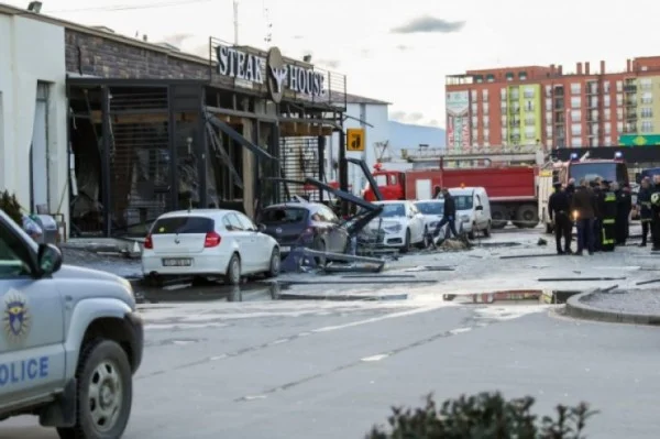 6 të lënduarit nga shpërthimi i bombolës në Ferizaj ende po trajtohen në QKUK