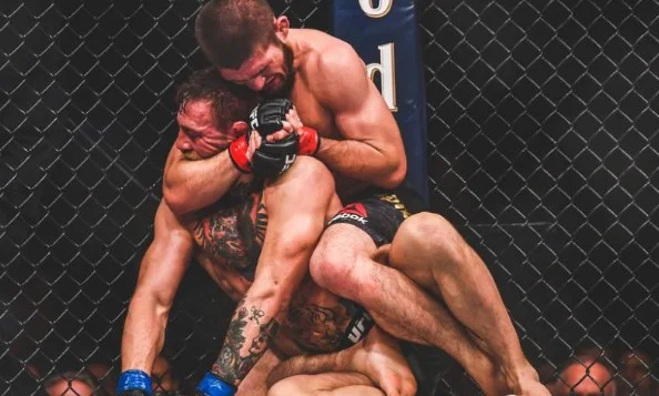 Ende pa u shëndoshur, McGregor kërkon rimeç me Poirierin