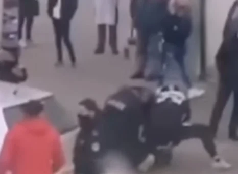 Burri po e kërcënonte gruan me thikë në veturë – Momenti kur policët në Gjilan e shpëtojnë qytetaren