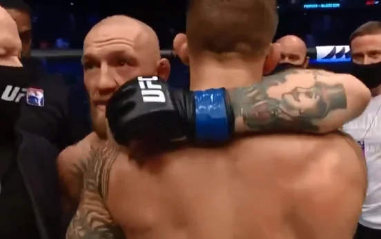 Dustin Poirier dhe Conor McGregor si dy profesionistë të vërtetë, u përqafuan pas luftës brutale