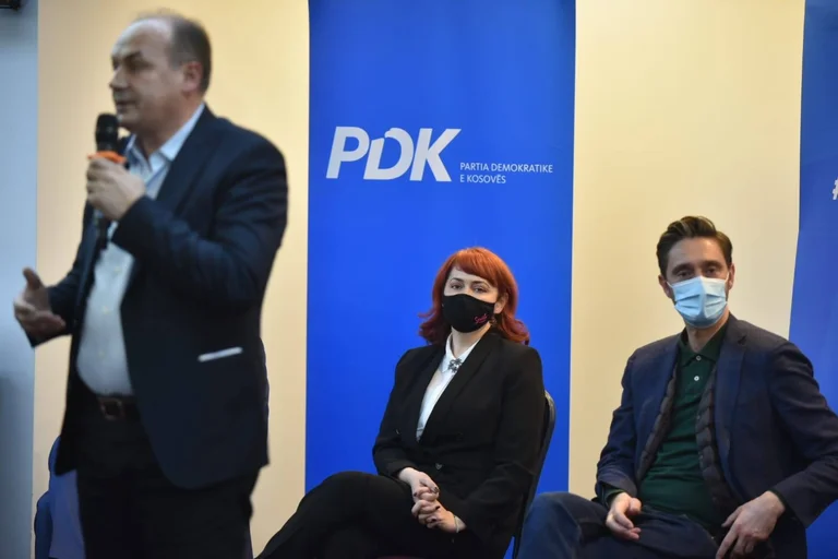 Eliza Hoxha në Prishtinë: Bashkë do ta rimëkëmbim kryeqytetin tonë, ashtu si gjithë Kosovën