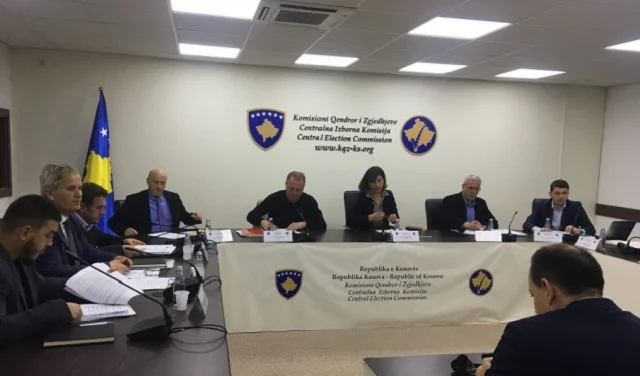 Alle 17:30, il voto è concesso se ai candidati che hanno problemi con la legge