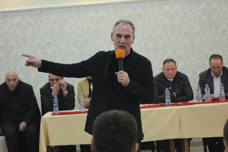 Limaj sparks engines, hundreds of Montenegrin intellectuals give support to February 14th elections