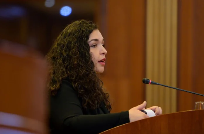 Vjosa Osmani no word for threats to Valdete Daka