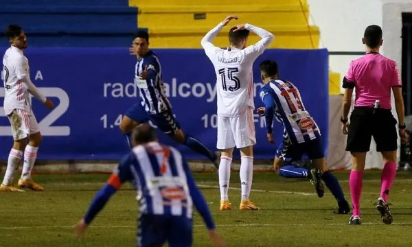 E' tutta la terza squadra che l'ha portato fuori dalla Coppa del Re ieri sera Real Madrid
