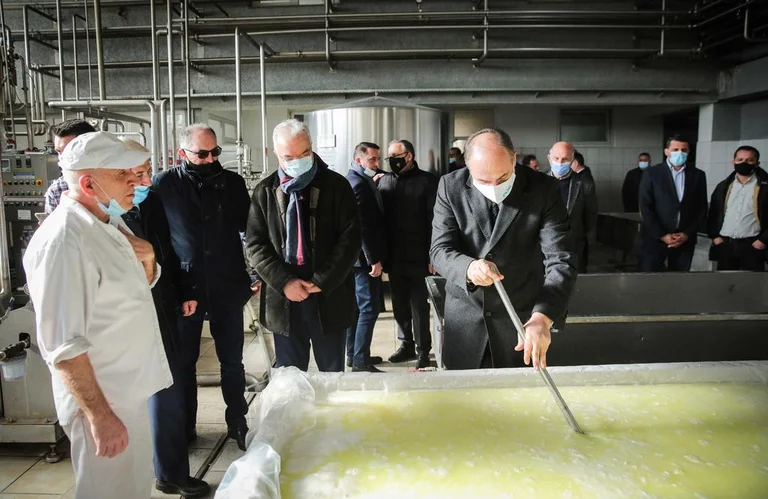 Hoxhaj with business in Prizren: Kosovo's economic problems can only solve recovery plan