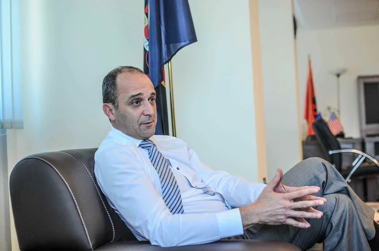Dardan Gashi: Pacolli po voton ata që e donin me çdo kusht jashtë Kuvendit