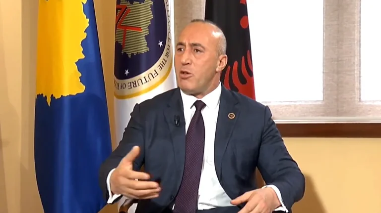 M. Haradinaj : Je ne le suis pas et je ne fais pas l'objet d'un tribunal spécial. L'UCK est un ange albanais