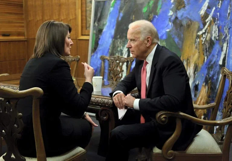 El ex Presidente Jahjaga desea Joe Biden