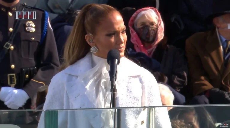 La performance de Yenifer Lopez à l'inauguration de Biden est également dirigée vers l'espagnol