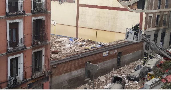 Las imágenes de la violenta explosión en Madrid ocurren, y hay víctimas