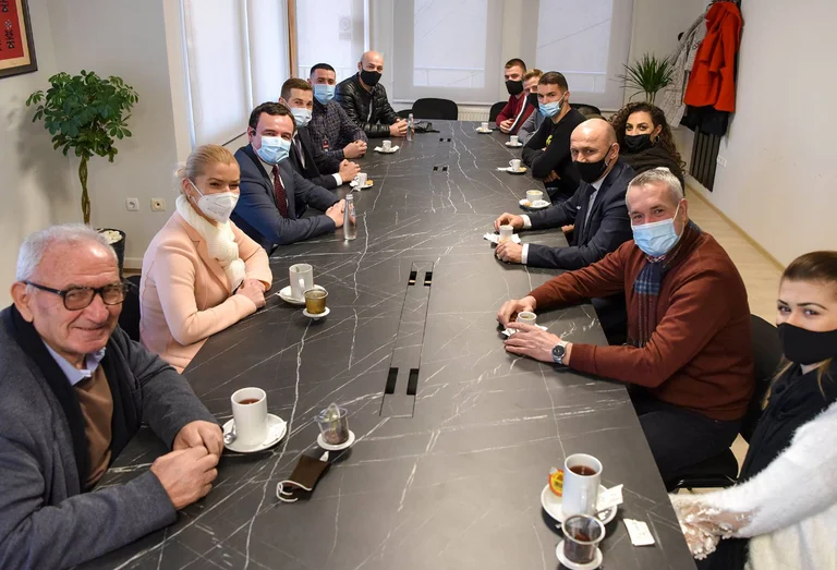 Kurti receives the AAK PDK's Lish: It is candidacy, and then membership and big words