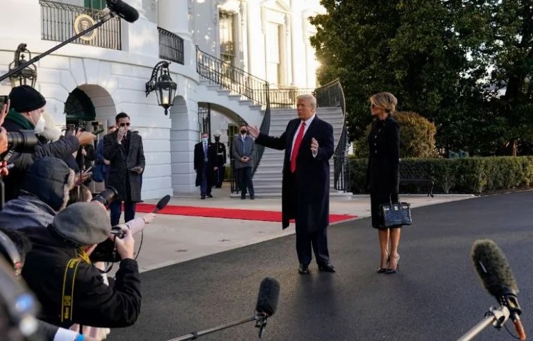 Trump for the last time in the White House, in front of journalists: It was a great honor.