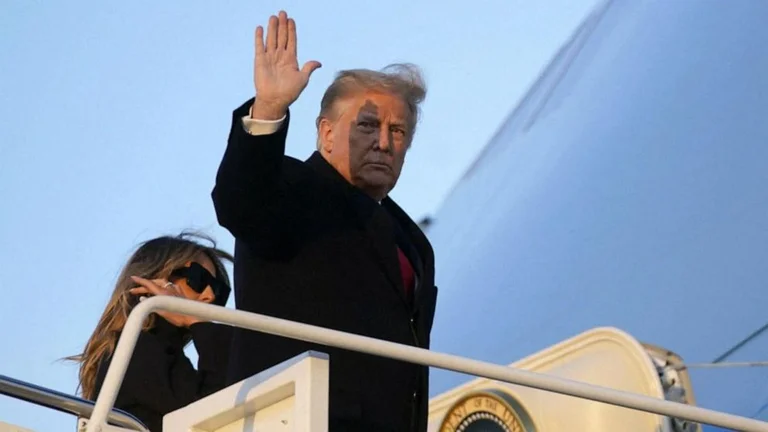 Trump confeziona le borse, alla fine lascia la Casa Bianca