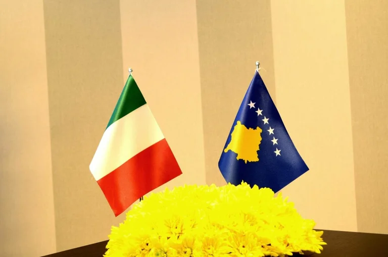 Italia apoya Kosovo-Serbia