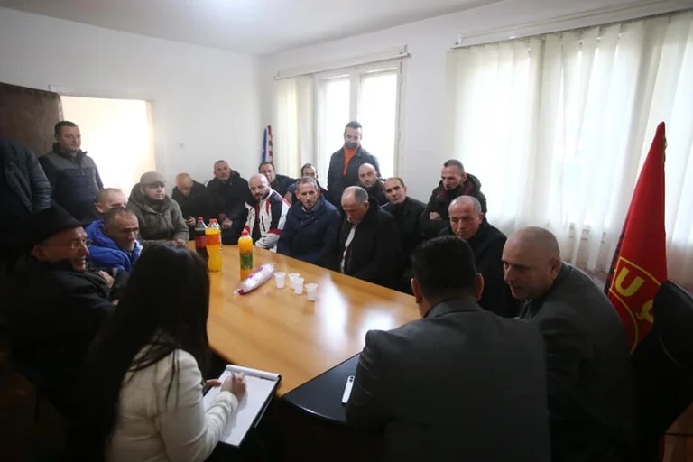Abazi i El PDK lanza una poderosa campaña con 69 representantes de aldea: PDK sigue siendo el núcleo del KLA