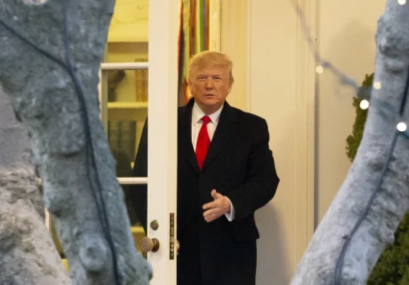 ¿Qué hace Donald Trump en sus últimas horas como presidente?