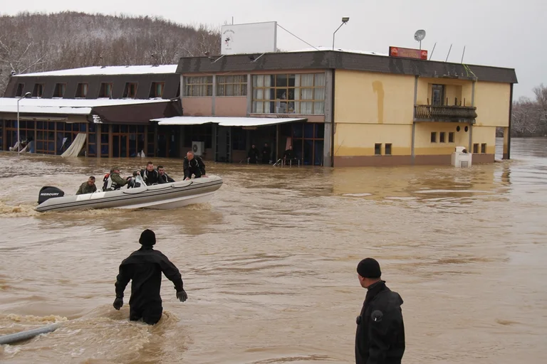 Flooding in Drenas left families homeless, forced to take refuge