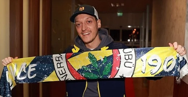 Once criticized, Wenger has two words for Ozil after crossing to Fenerbahce