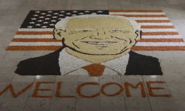 L'artiste kosovar dresse le portrait de Joe Biden avec 120 kg de semences et de céréales
