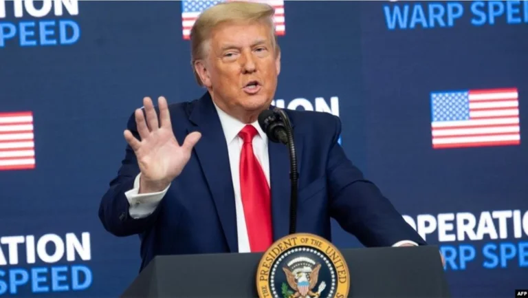 Donald Trump sarà grazie a 100 persone alla vigilia dell'addio